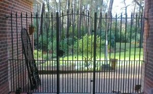 Garden_gate_and_railing_panel